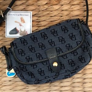 Dooney & Bourke purse black